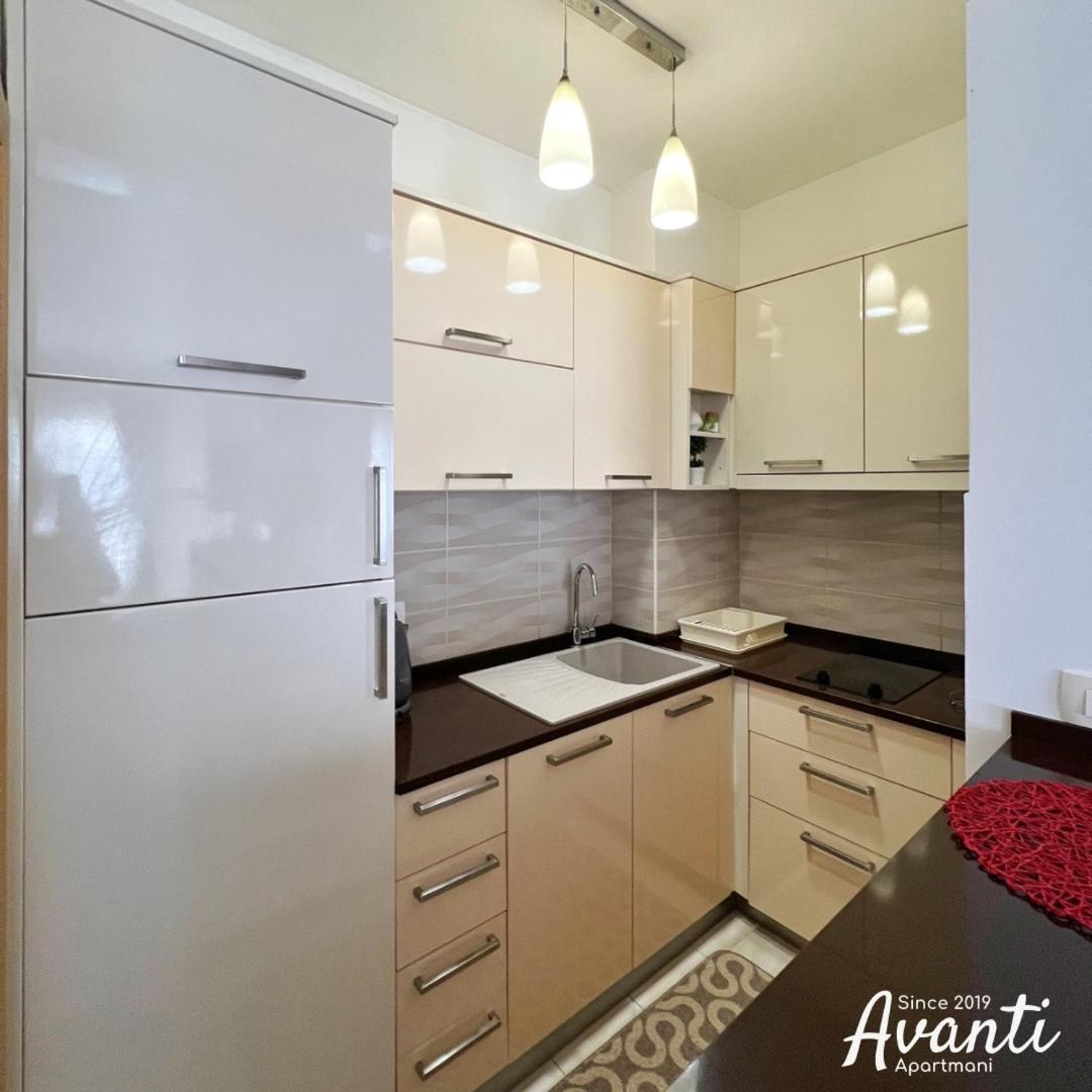 Apartmani Avanti Budva Ngoại thất bức ảnh